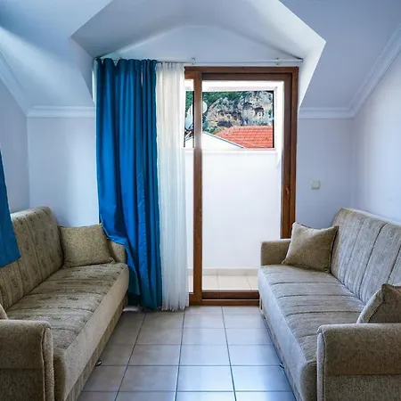 ホテル Four Seasons 2*