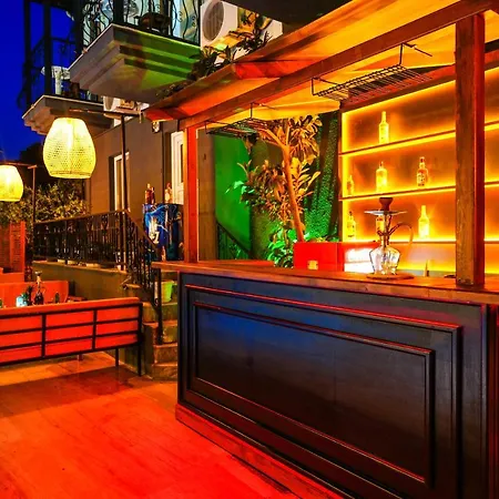 Four Seasons 2*