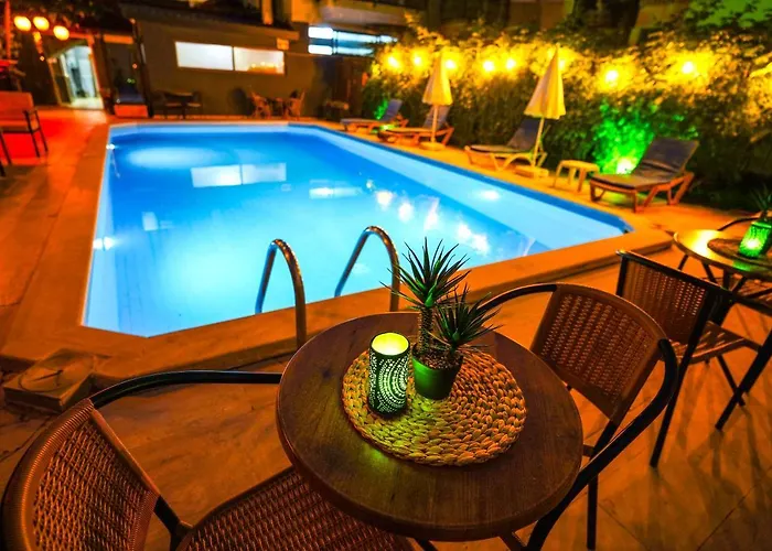 Hotel Four Seasons 2*